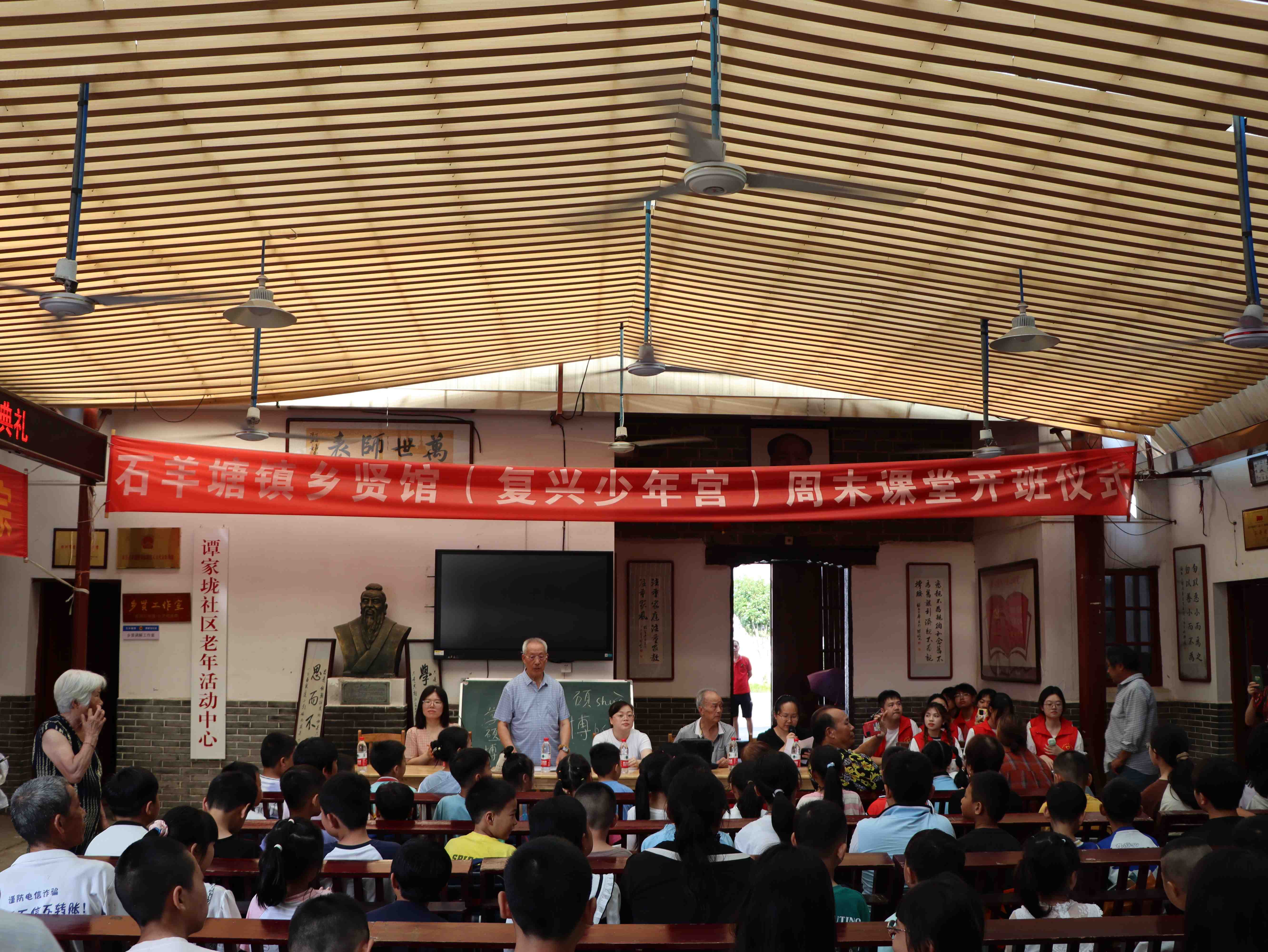 61c4aa19db784901b42592a4730f68bd.jpg 61c4aa19db784901b42592a4730f68bd.jpg