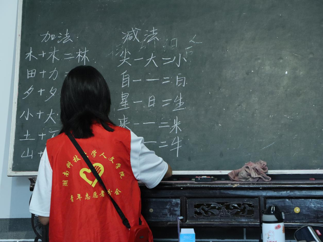 b31923a10be84e998379ad3ec7764cf1.png b31923a10be84e998379ad3ec7764cf1.png